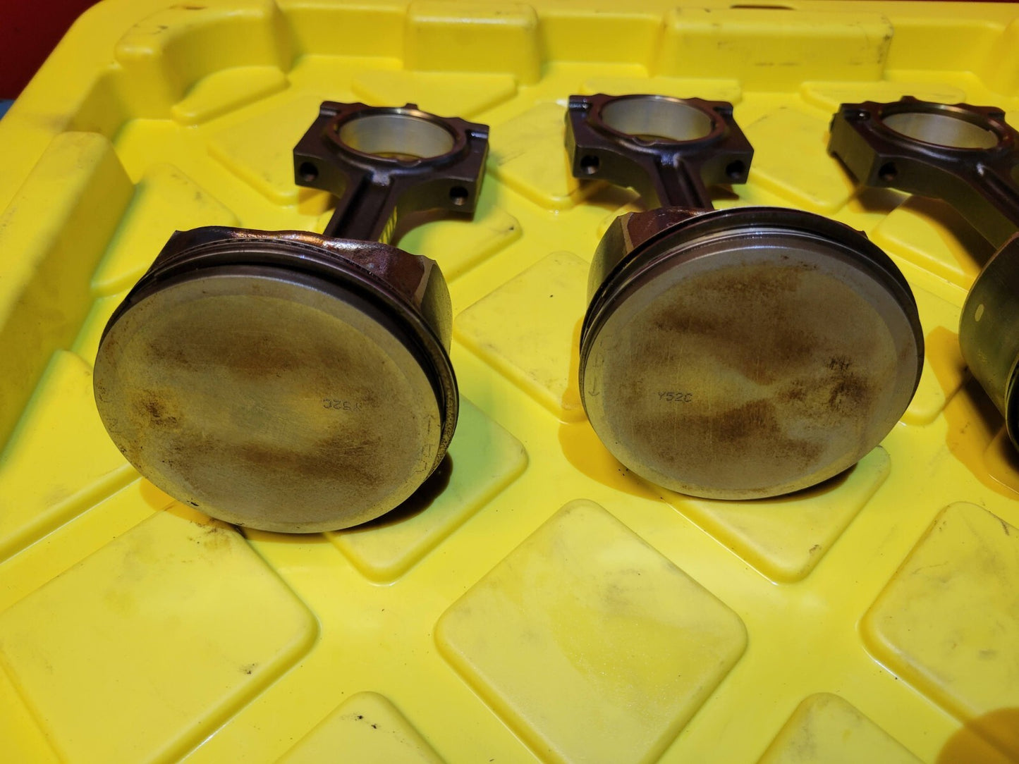 2011 Ford Transit Connect Piston W/ Connecting Rod 4pcs OEM