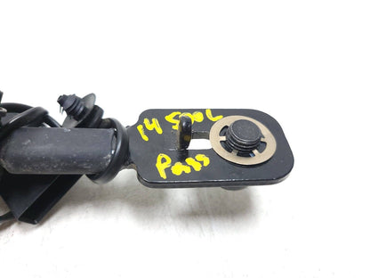 2014 - 2017 Fiat 500l Front Seat Belt Buckle Latch Passenger Right OEM