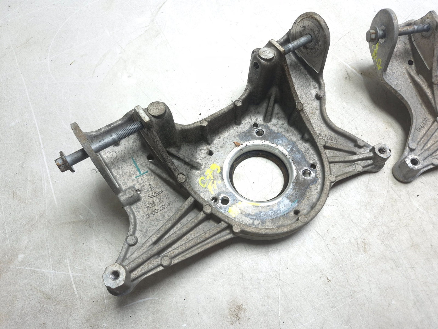 2019 Tesla Model 3 Front Upper Strut Mount Right & Left Pair OEM