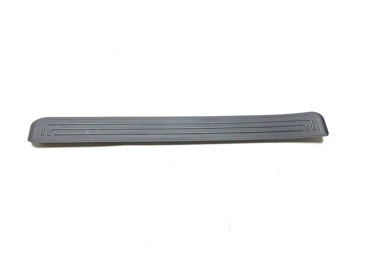 09-14 Hyundai Genesis Door Step Scuff Plate Trim 4pcs OEM Sedan