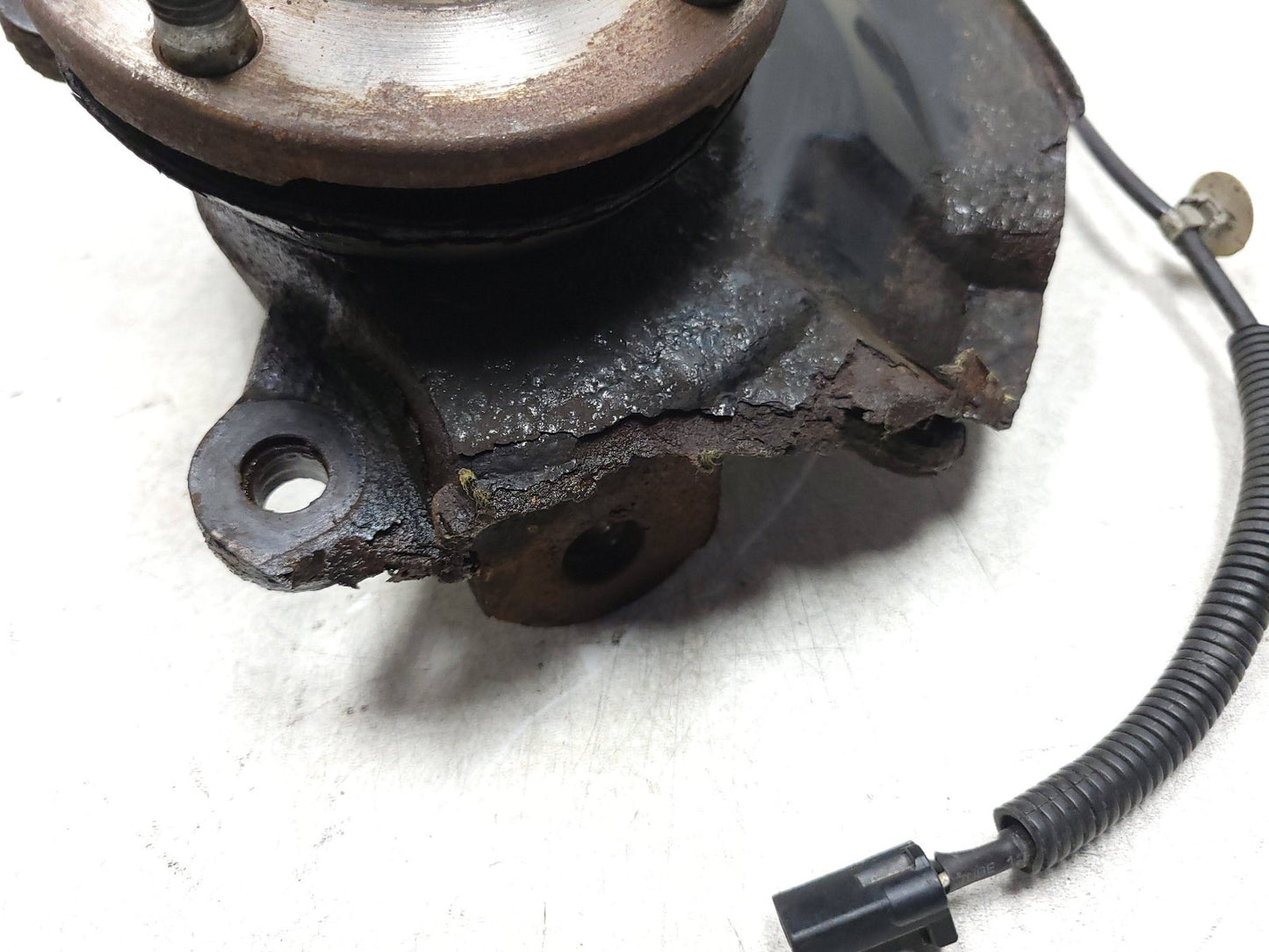 12-17 Hyundai Accent Front Driver Left Side Spindle Knuckle OEM 51715-1r503