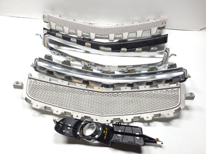 2010 Chevrolet Malibu Front Grille Chrome Trim OEM