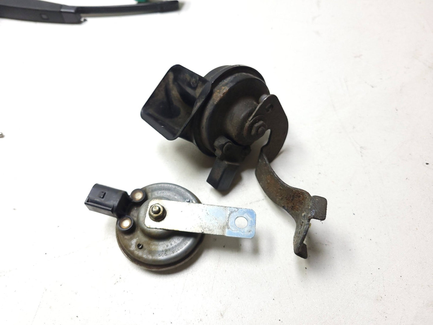2013 VW Golf GTI Horn Signal Hig & Low Tone  OEM