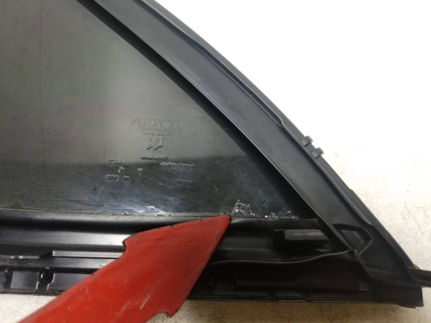 2007 - 2011 Toyota Camry Door Vent Window Glass Rear Passenger Side Right OEM