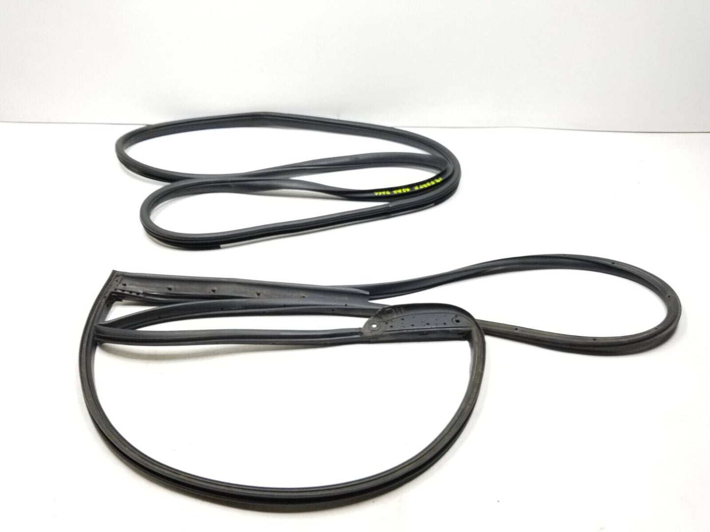 17 18 Kia Forte Door Wheatherstrip Seal Rear Passenger Side Right Pair OEM