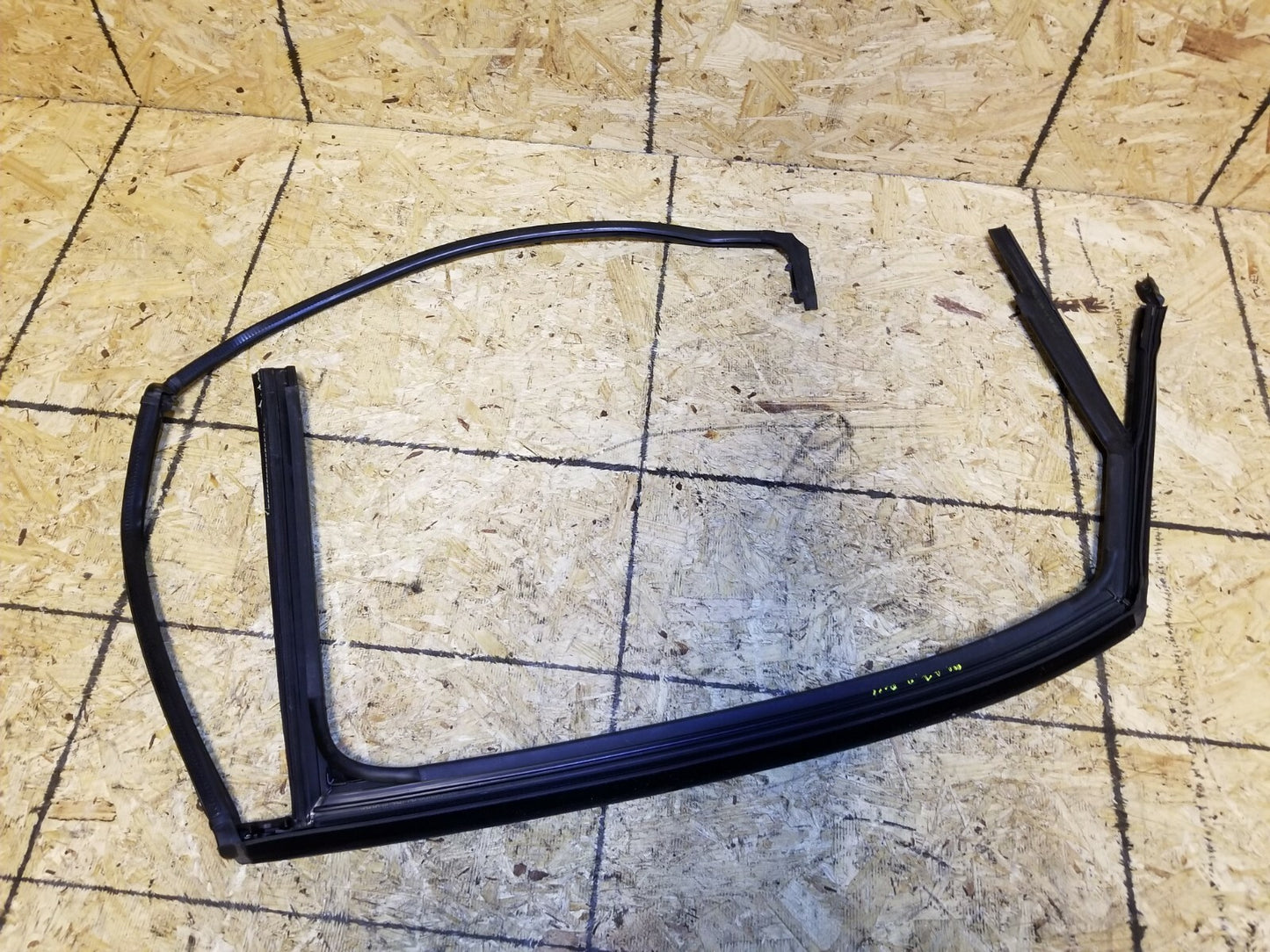 2014 Volkswagen Passat Rear Passenger Door Window Glass Seal Weatherstrip OEM