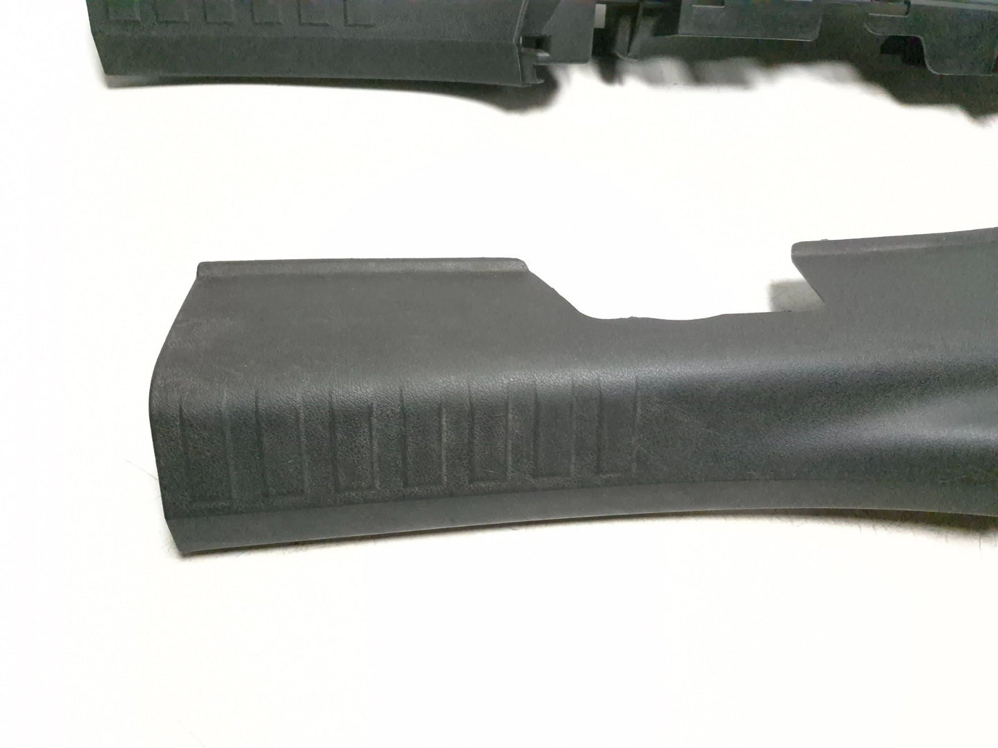 2010 Dodge Caliber Sxt Scuff Plate Trim Panel Left & Right Pair OEM