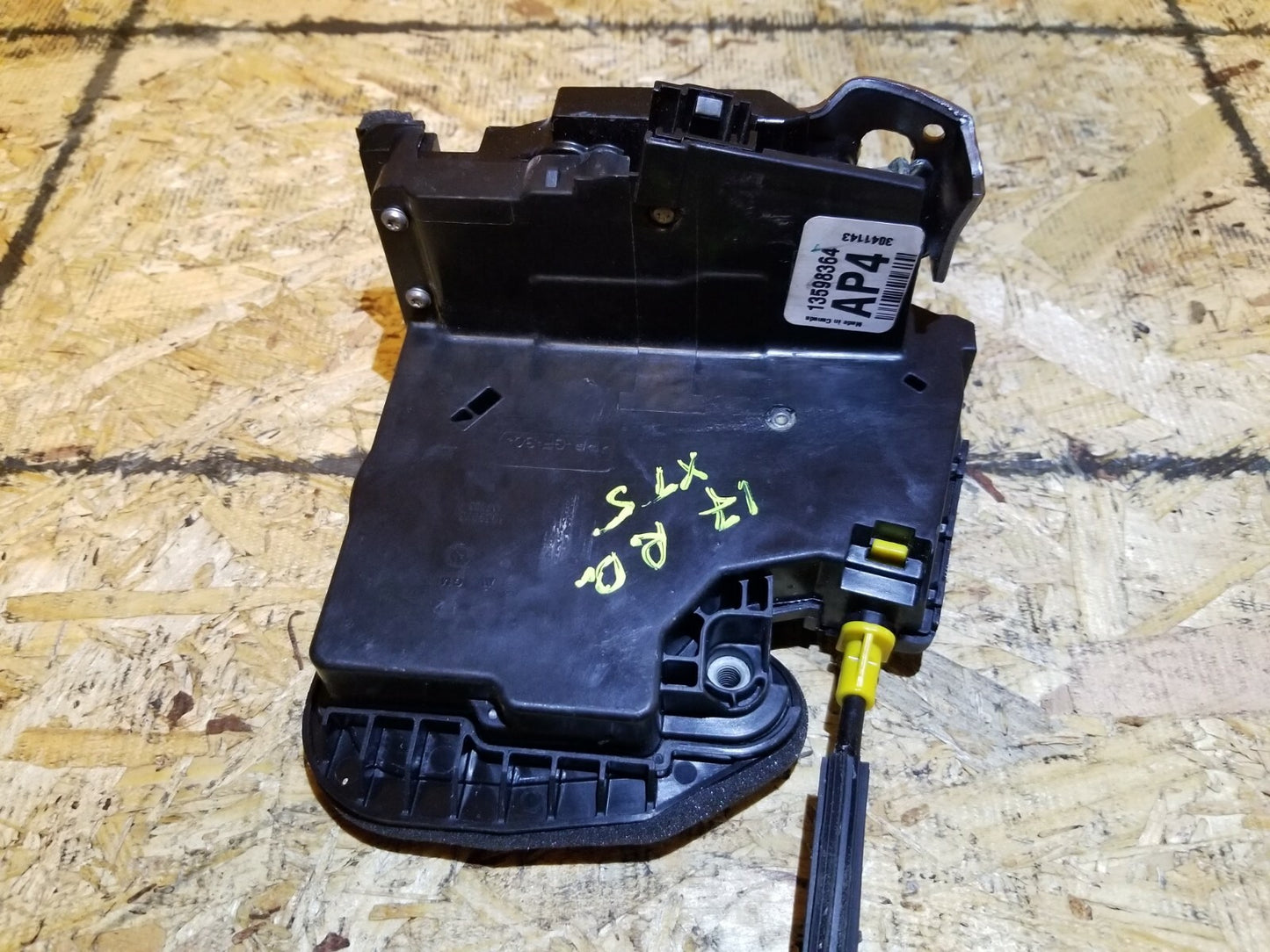 2017 Cadillac Xt5 Door Lock Actuator Rear Driver Side Left OEM