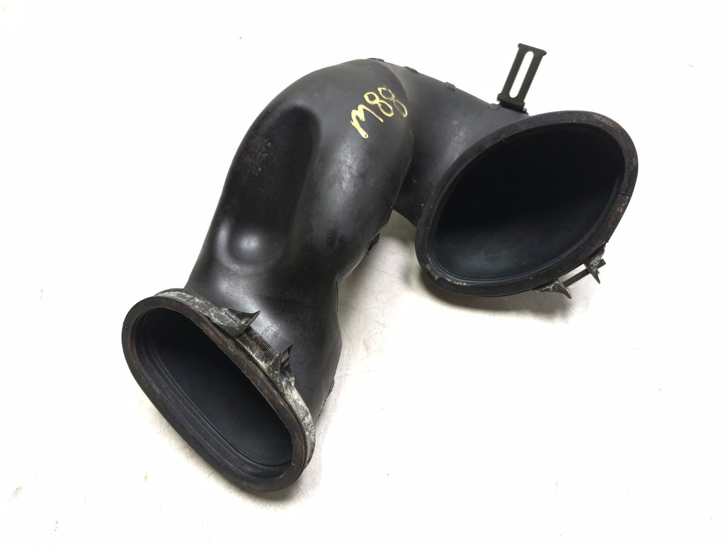 2005 Suzuki Boulevard С50 Air Box Tube OEM