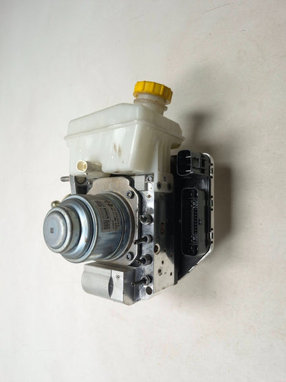 2024 Alfa Romeo Stelvio Power Brake Booster W/ Master Cylinder OEM