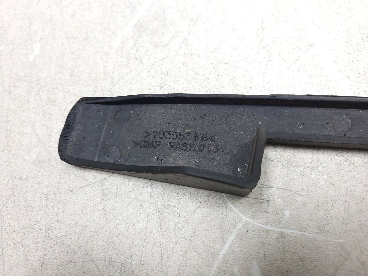 10-14 Chevrolet Suburban Rear Bumper Bracket Left & Right Pair OEM