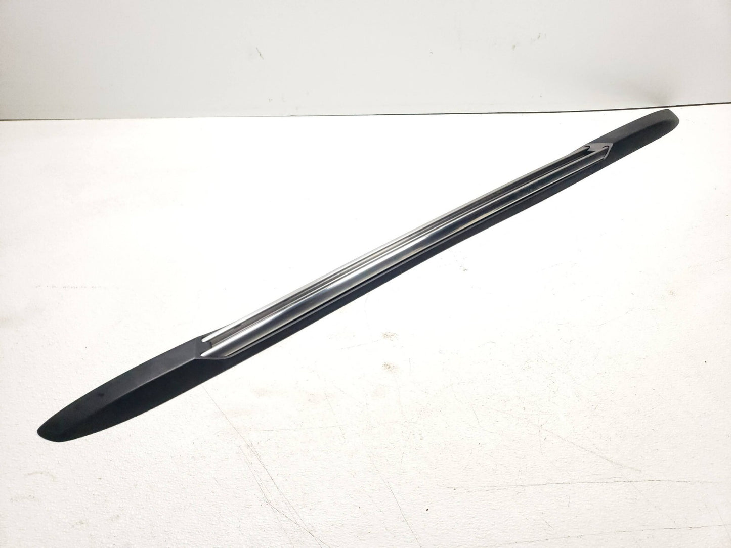 2015 Jeep Grand Cherokee Roof Rack Rail Driver Side Left OEM