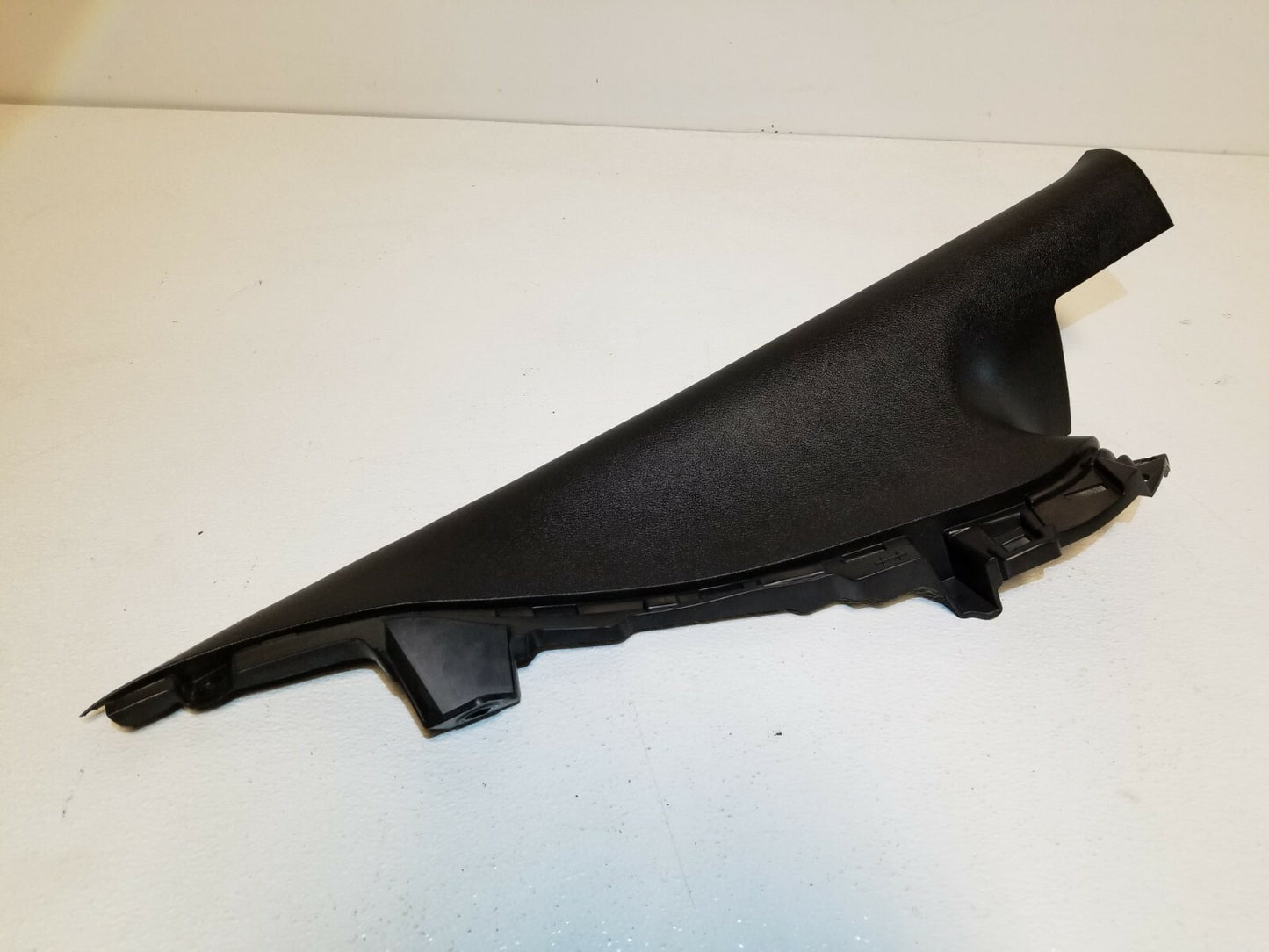 12 13 14 15 16 Hyundai Veloster Rear C Pillar Trim Cover Left Driver Side OEM