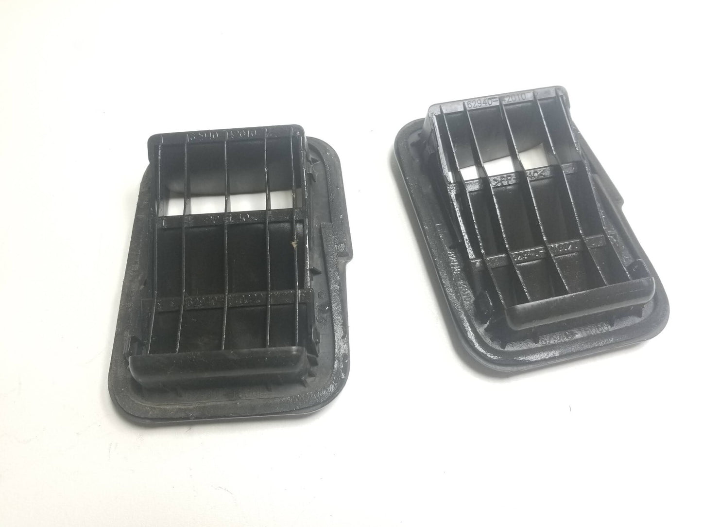 2011 - 2016 Scion Tc Rear Quarter Pressure Vent Flap OEM