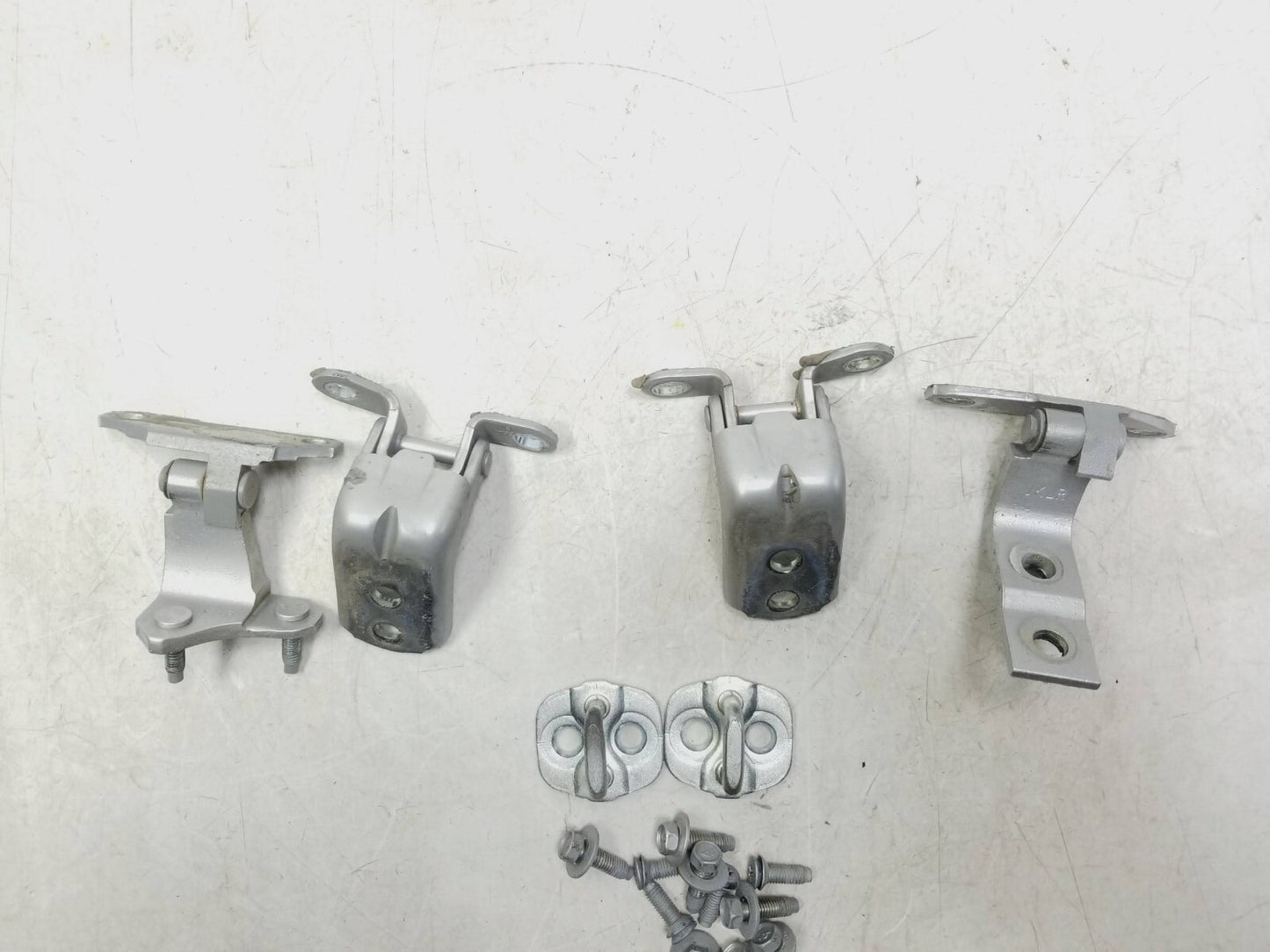 2009 Infiniti G37 Passenger Side Door Hinge & Striker 6pcs W/ Bolt 10pcs OEM