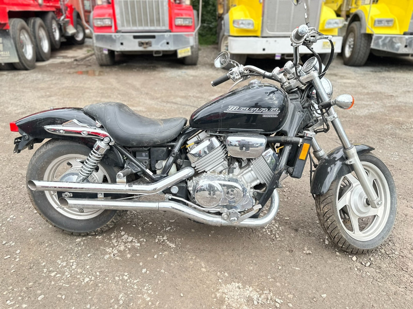 2002 Honda Magna Vf 750c Voltage Regalator  OEM