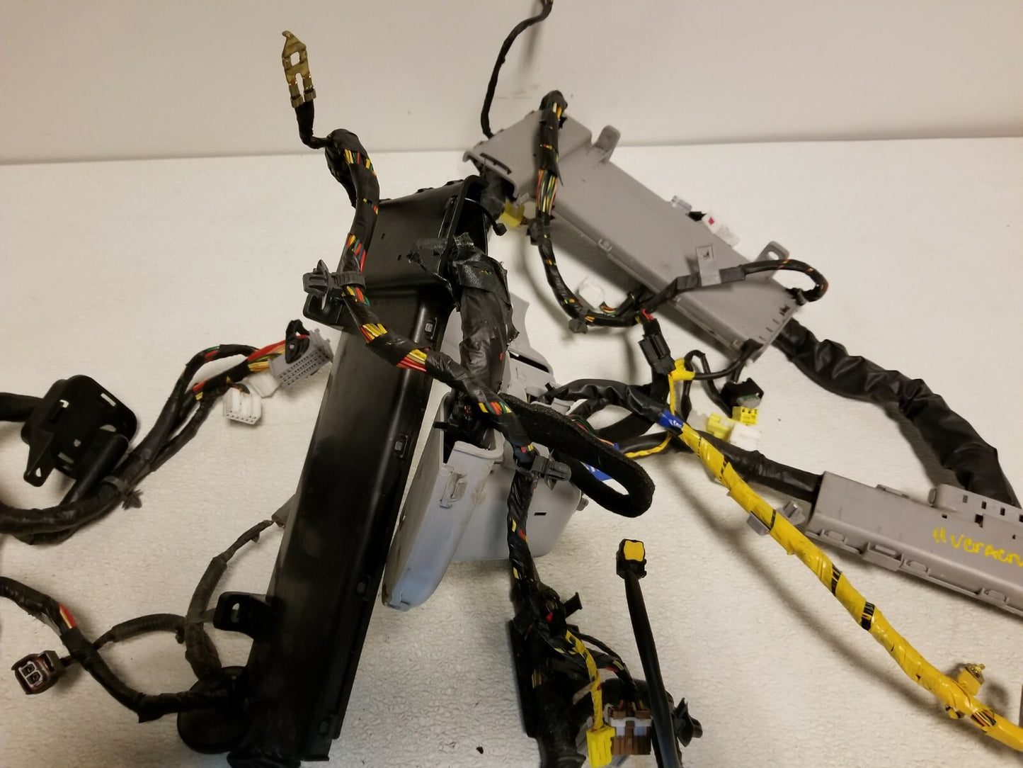 2011 Hyundai Veracruz Interior Floor Wiring Harness OEM