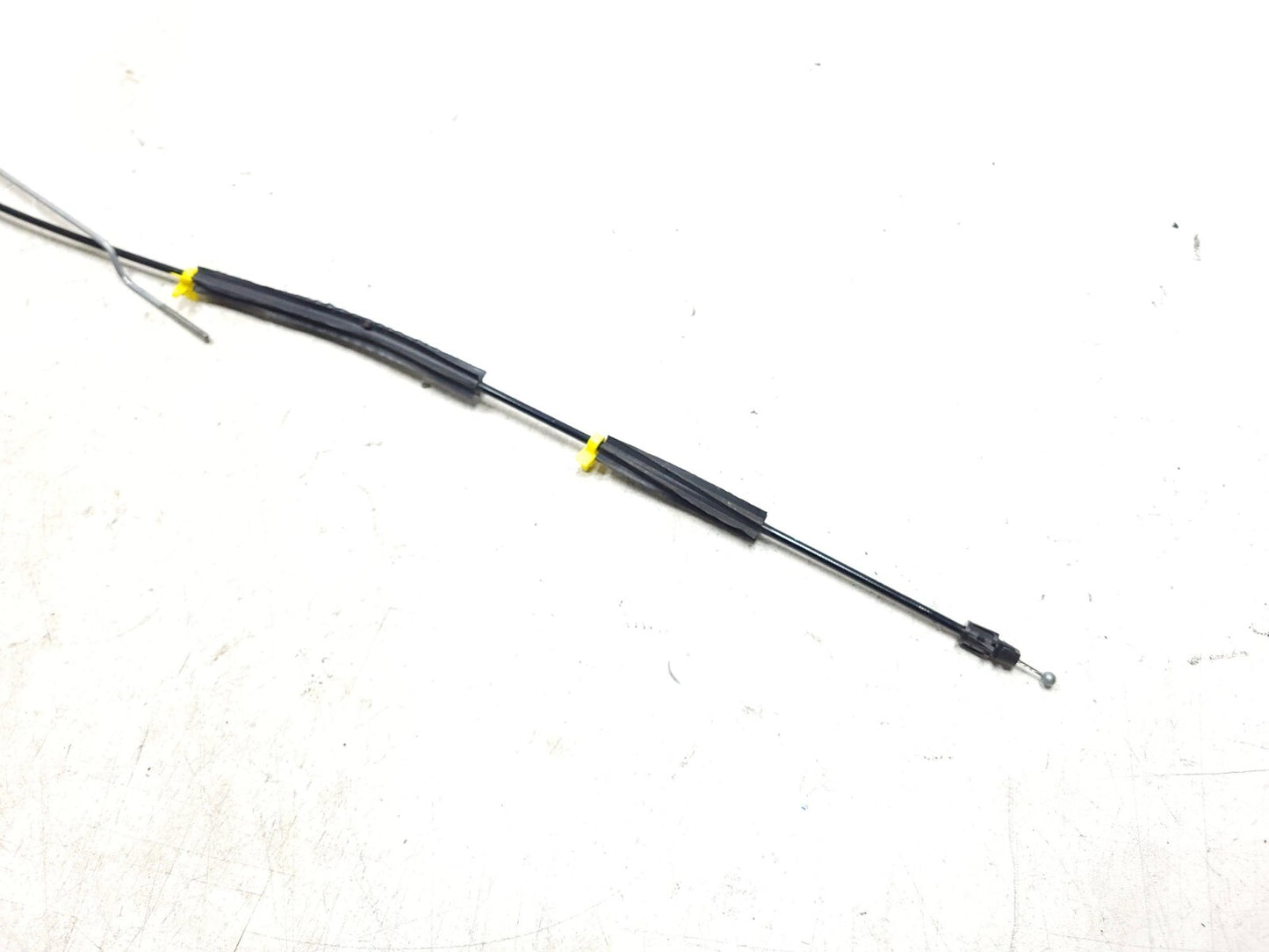 2010 - 2014 Chevrolet Suburban Door Lock Actuator Front Driver Side Left OEM