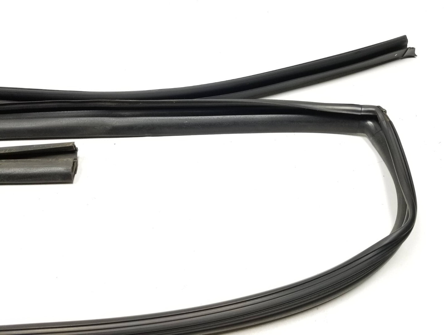 2018 Kia Forte Door Weatherstrip Seal & Belt Front Driver Side Left OEM