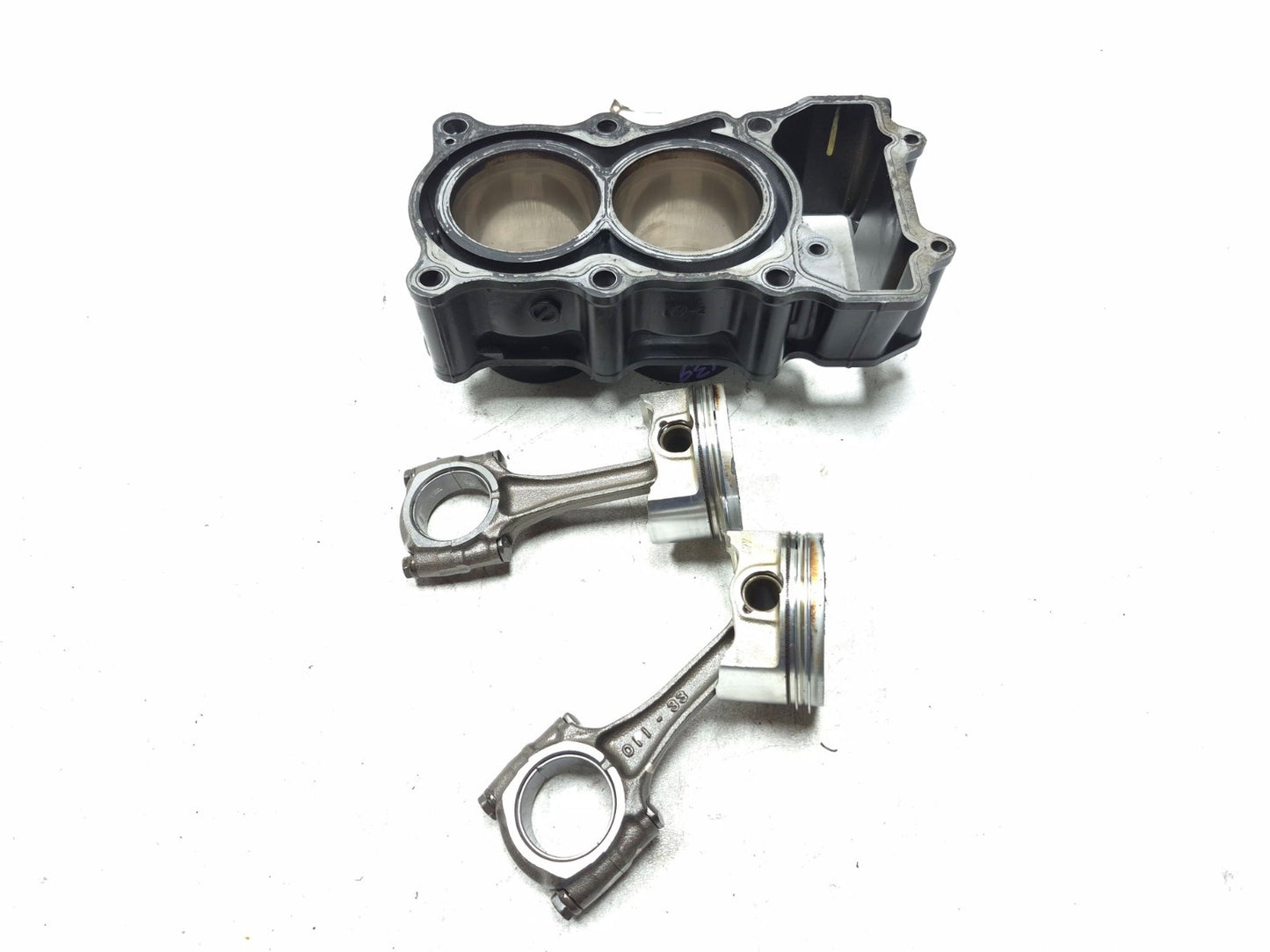 2023 Kawasaki Ninja 400 Ex400 Engine Cylinder & Connecting Rod W/ Piston Set OEM