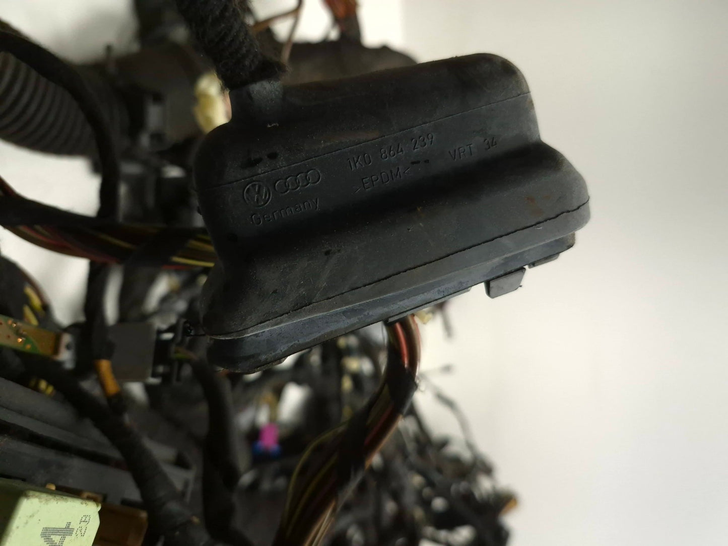 2011 Volkswagen Tiguan Interior Main Body Wire Harness W/ Fuse Box OEM