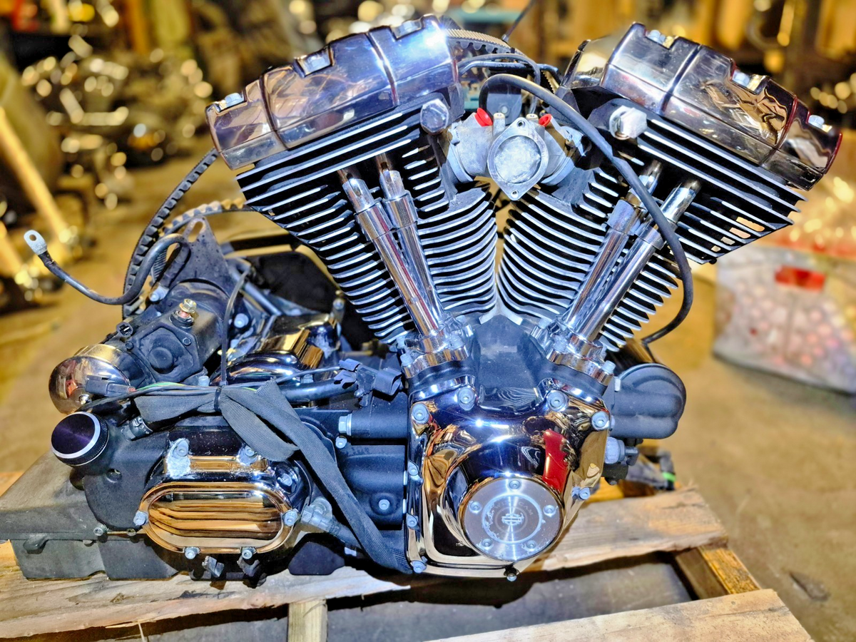 2002-2006 Harley Road King Electra Glide Engine Motor & Transmission Twin Cam 88