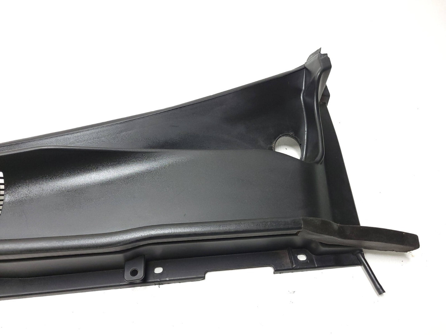 09 - 14 Hyundai Genesis Windshield Wiper Cowl Grille Panel 86150-3m000 OEM Sedan