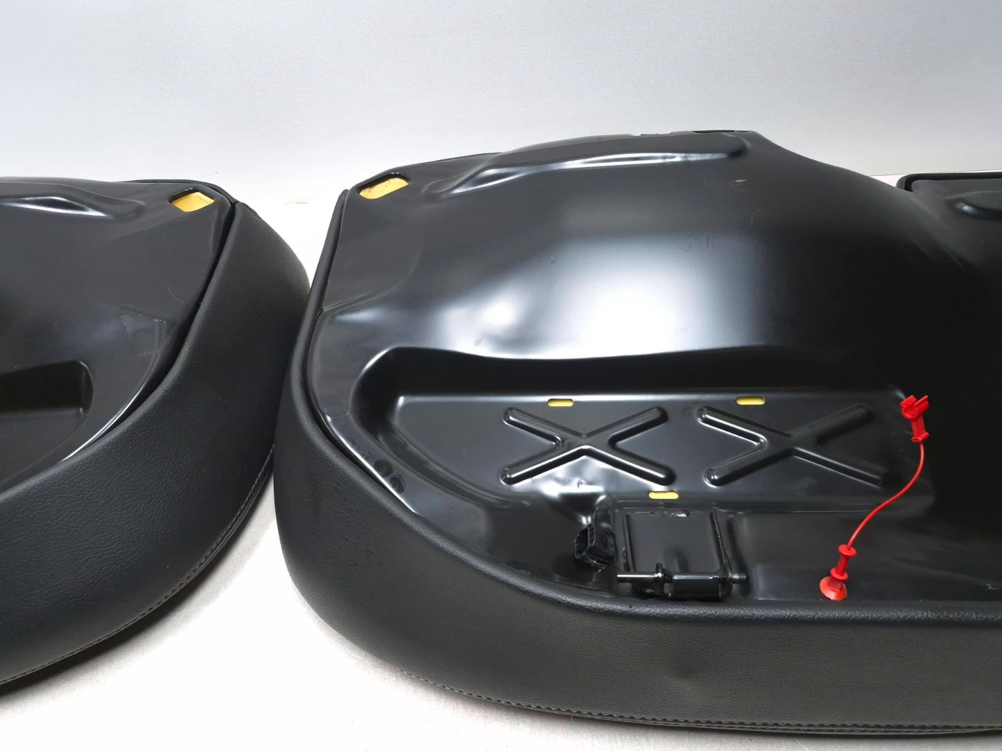 2007 Saab 9-5 Aero Rear Passenger Seat Bottom Cushion 2pcs OEM