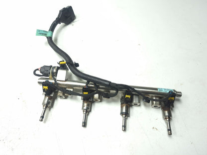2018 Hyundai Sonata 2.4l Fuel Rail W/ Injector OEM