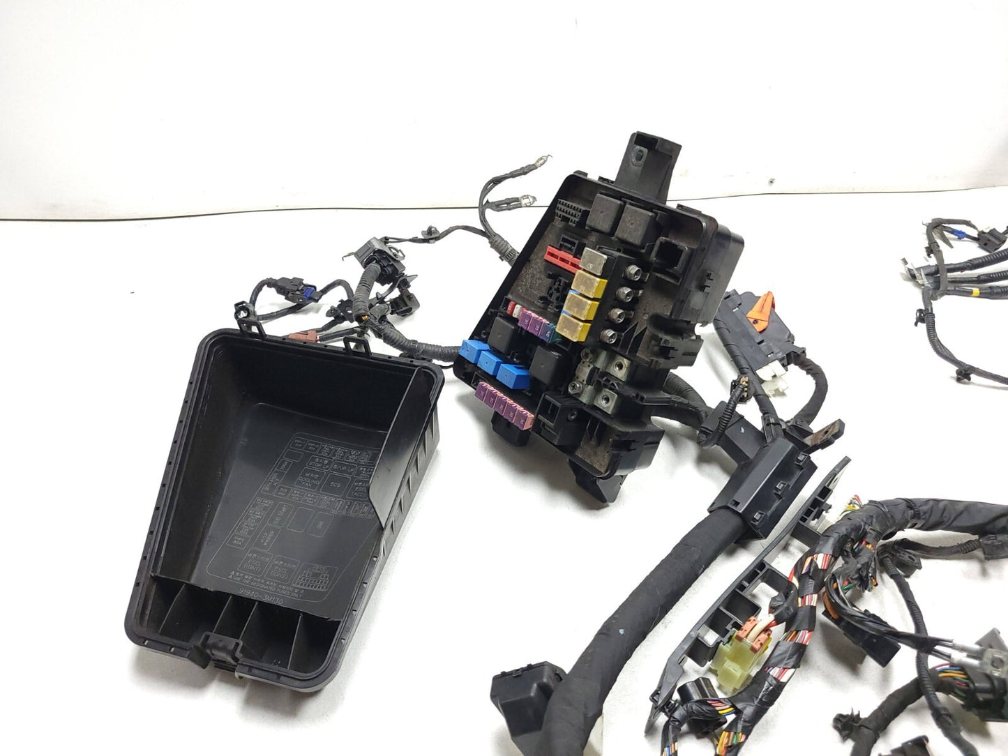 09-12 Hyundai Genesis Underhood Fuse Box Wire Harness 4.6l OEM Sedan 91291-3m360