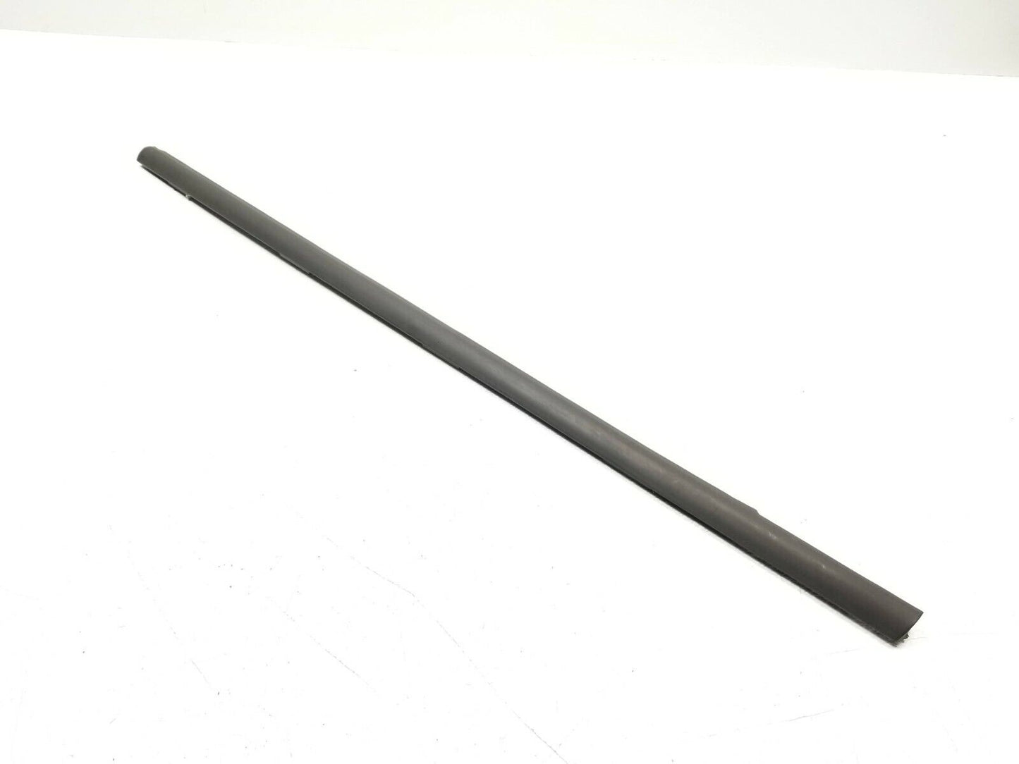 14-17 Fiat 500l Door Window Belt Seal Molding Front Driver Left Side OEM