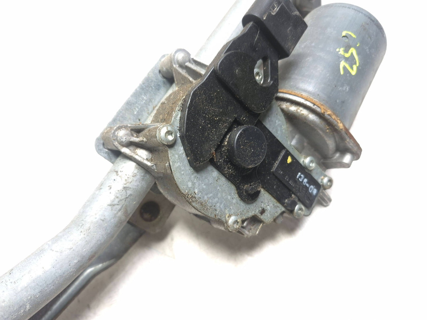 2008 BMW X6 E71 Windshield Wiper Motor W/ Linkage OEM