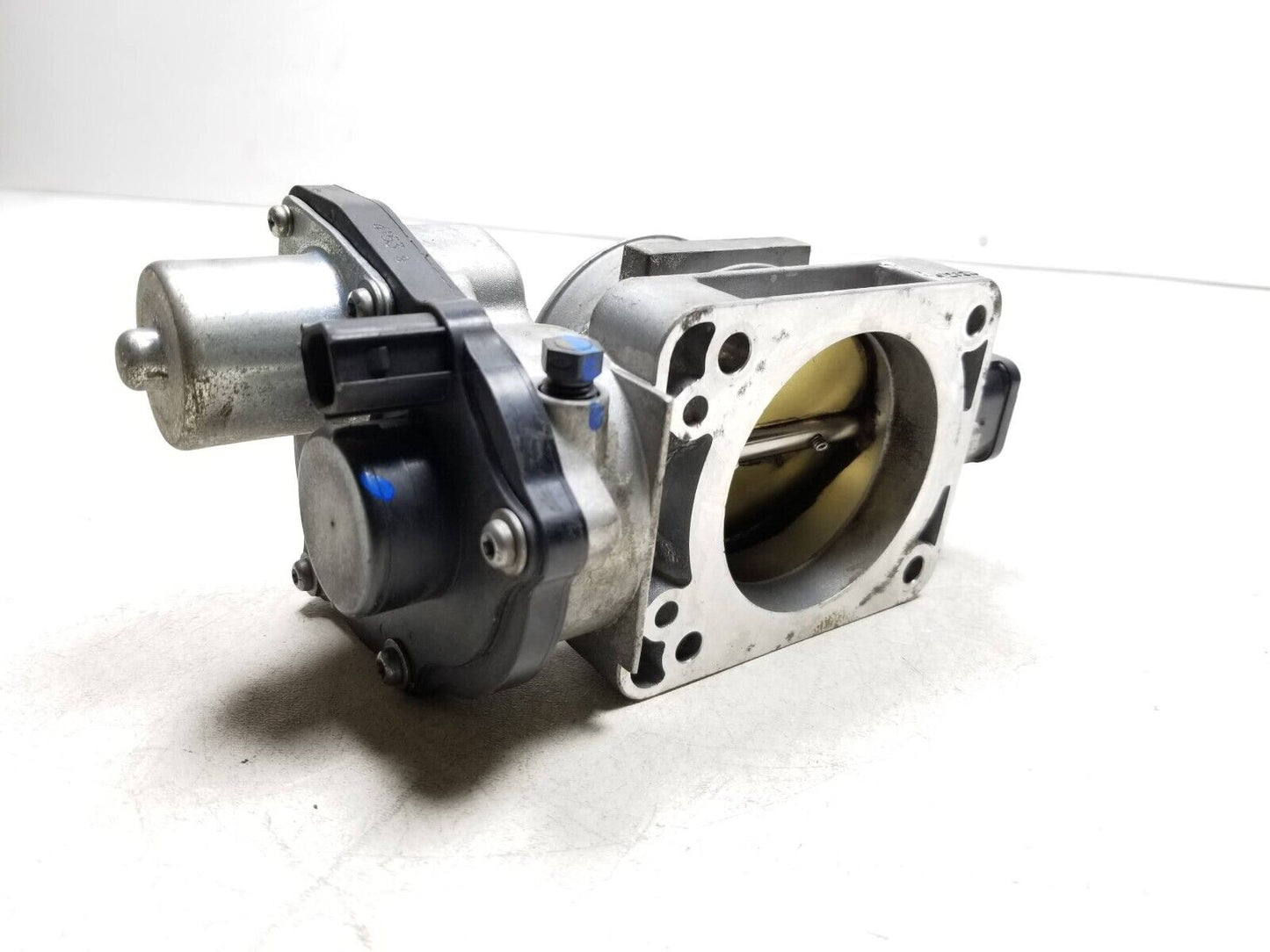 Ford Explorer Mustang E350 E250 Throttle Body 9w7e-cb OEM