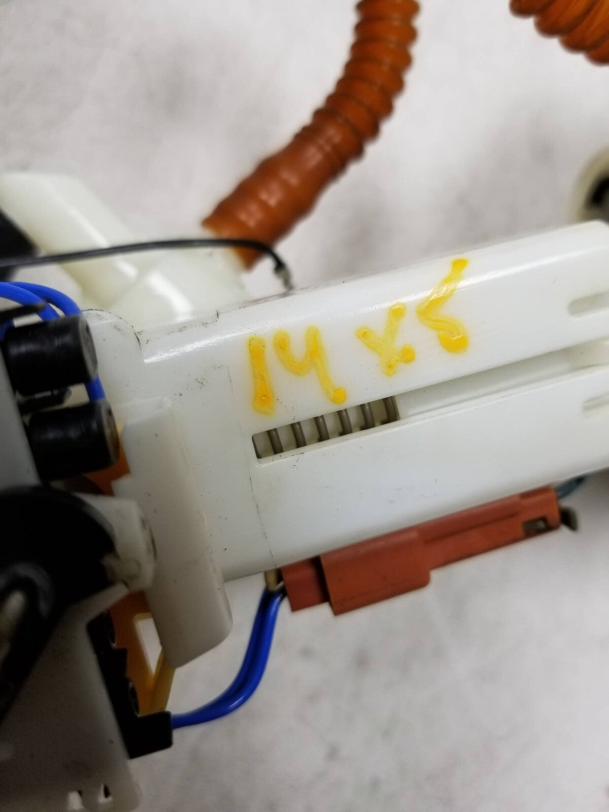 2014 BMW X5 Fuel Pump Sending Unit 2pcs OEM
