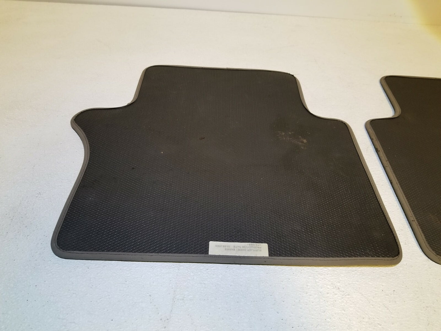 2009 Range Rover Sport Rear Floor Mat Carpet 2 Pcs OEM