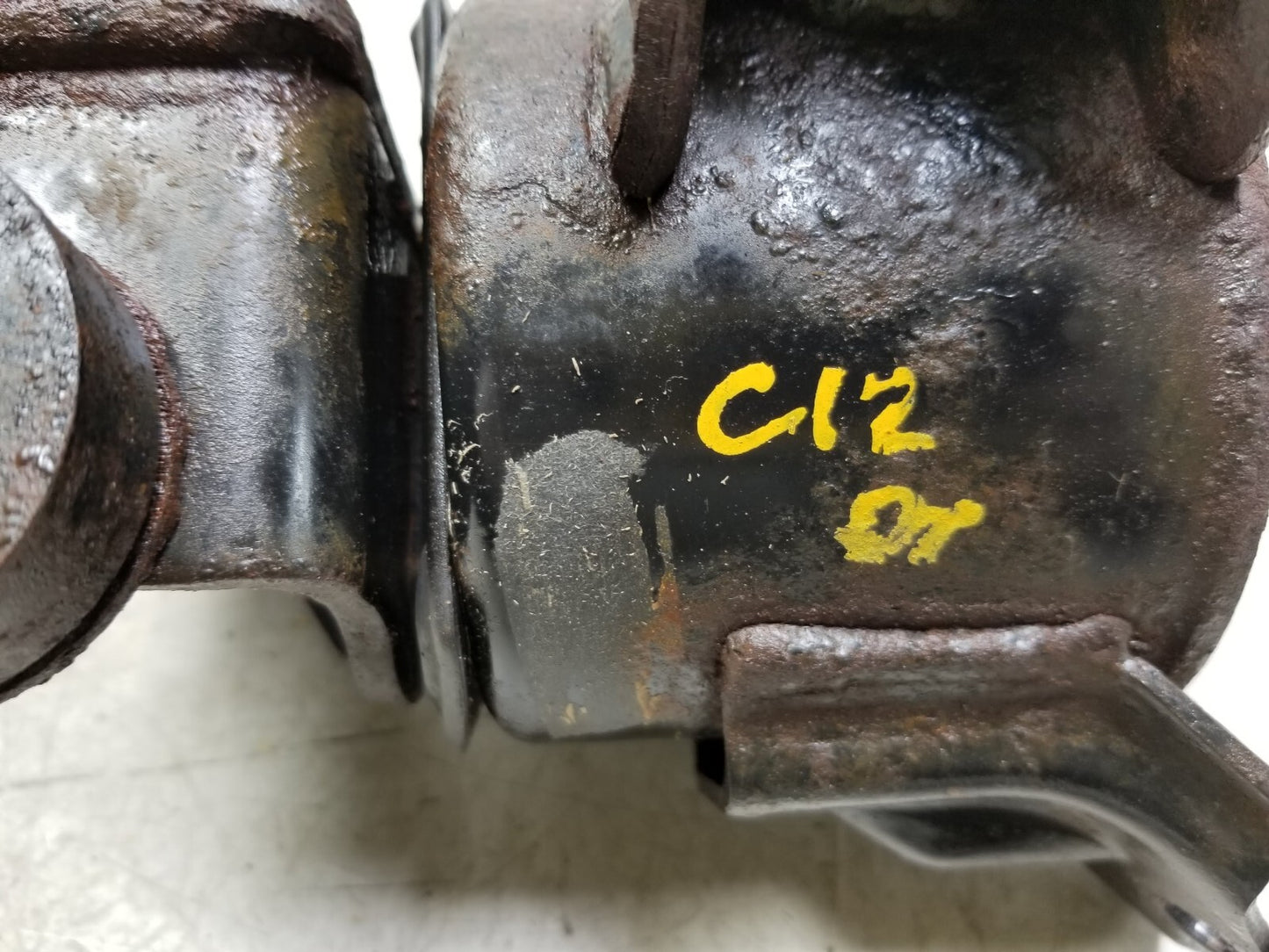 2011 - 2013 Kia Sportage AWD Engine Mount Bracket Driver Side Left 2.4l OEM