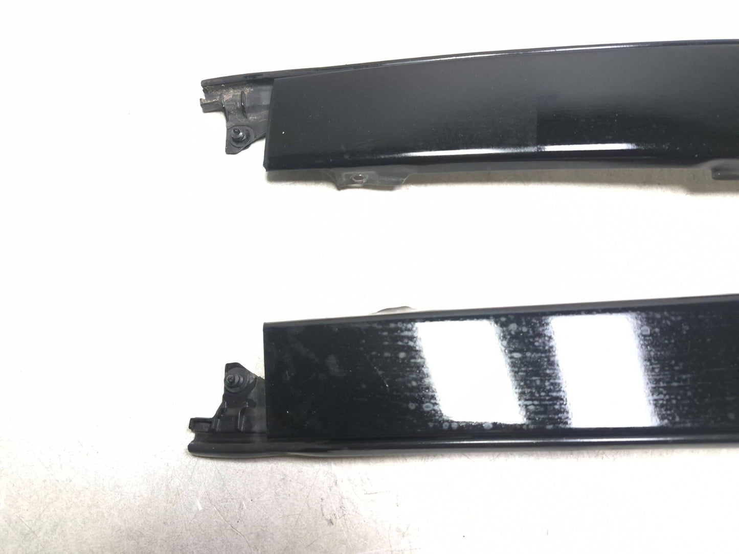 2008 Lincoln Navigator Rear Door Pillar Molding Trim Left & Right OEM