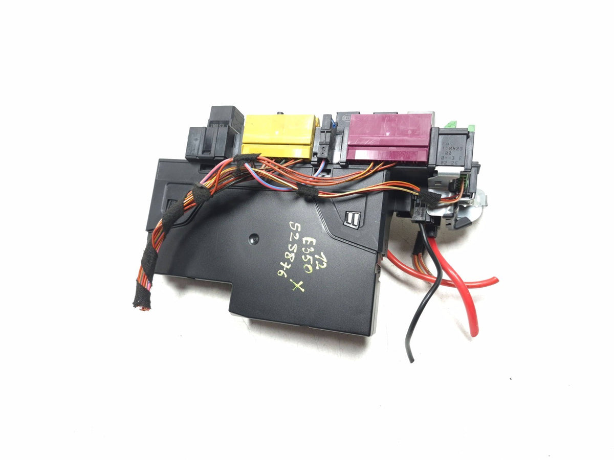 2012 Mercedes W212 E350 Rear Sam Control Unit Fuse Box Module 2129005001 OEM