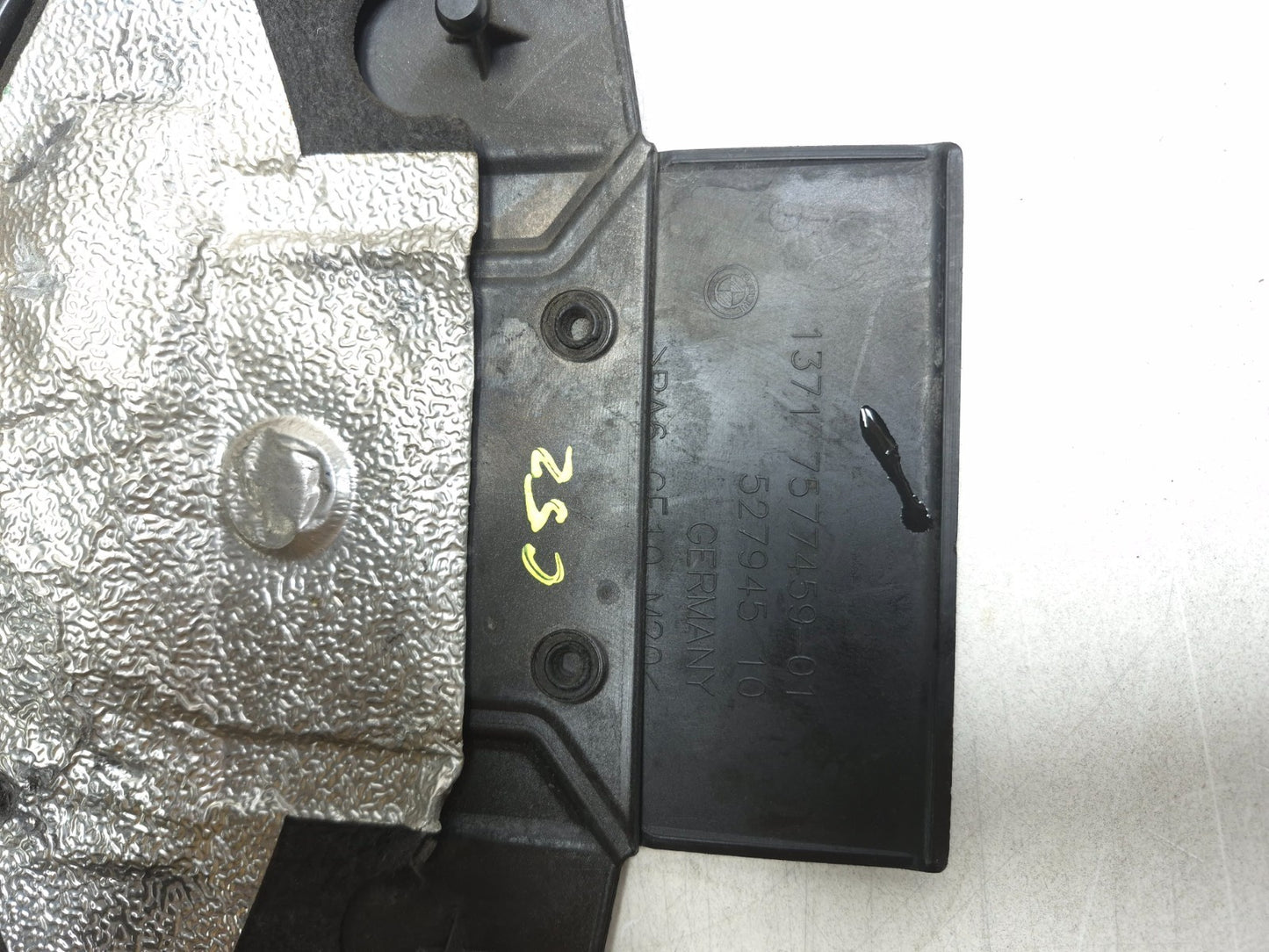 2008 BMW X6 E71 Engine Cover OEM