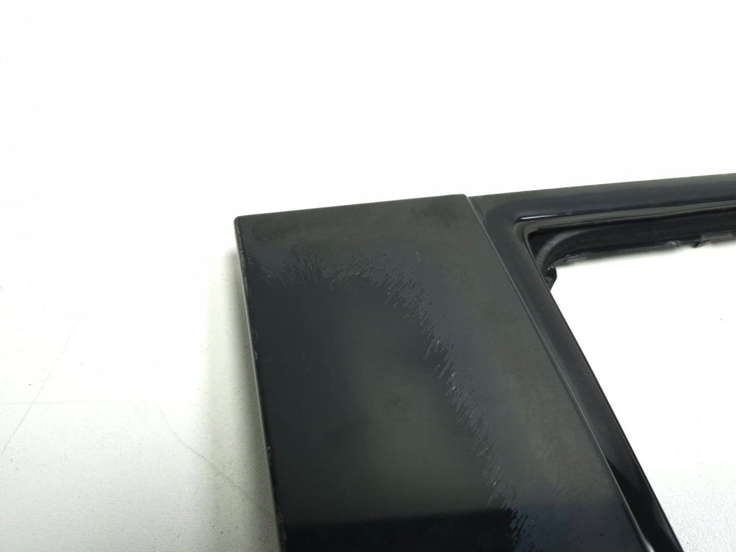 2013 Cadillac Escalade Esv Rear Door Window Molding Left Driver Side OEM