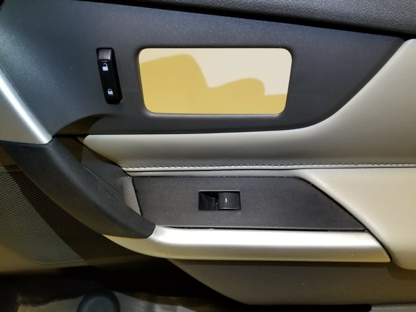 2013 Ford Edge Door Panel Trim Front Passenger Side Right OEM
