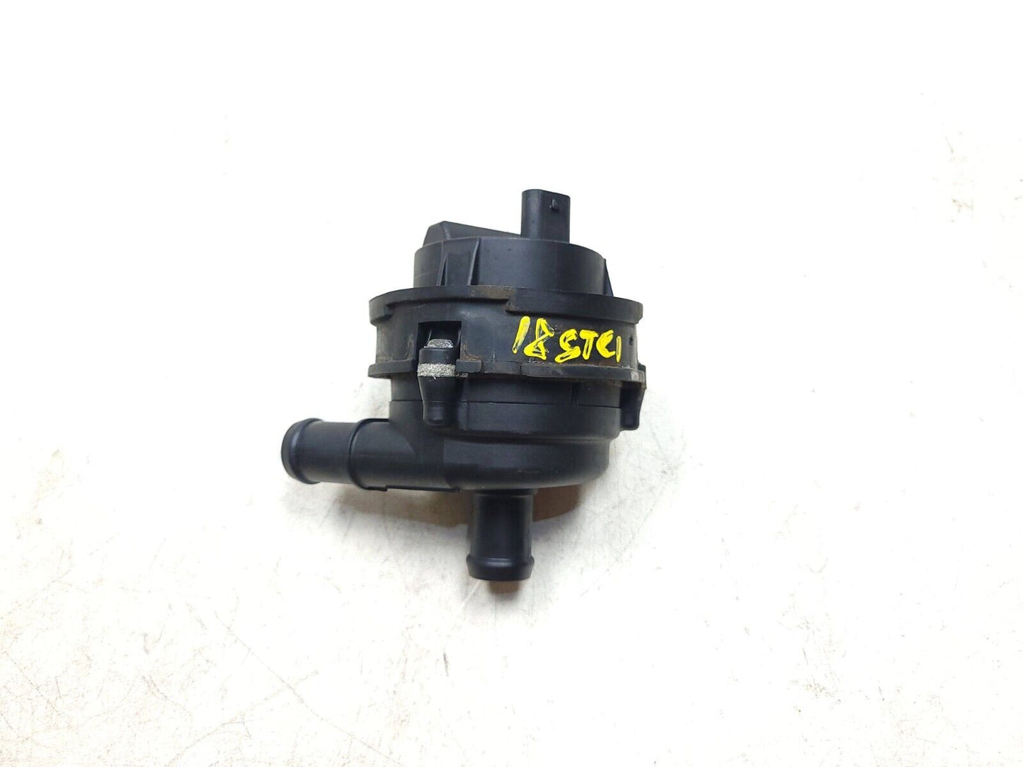2017-2023 Alfa Romeo Stelvio Engine Auxiliary Water Coolant Pump OEM