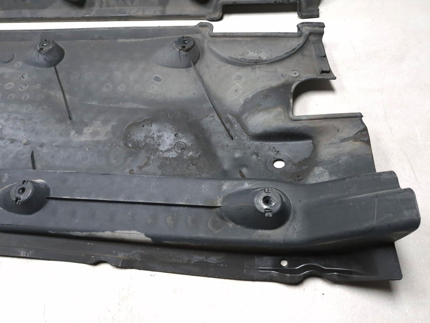 2011 Volkswagen Tiguan Se Underbody Shield Guard Panel Left & Right Pair OEM