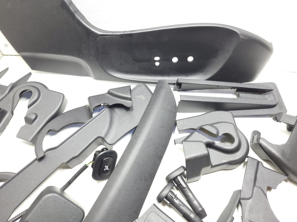 2014 Infiniti Q60 Coupe Seat Side Trim Front Passenger Side Right OEM