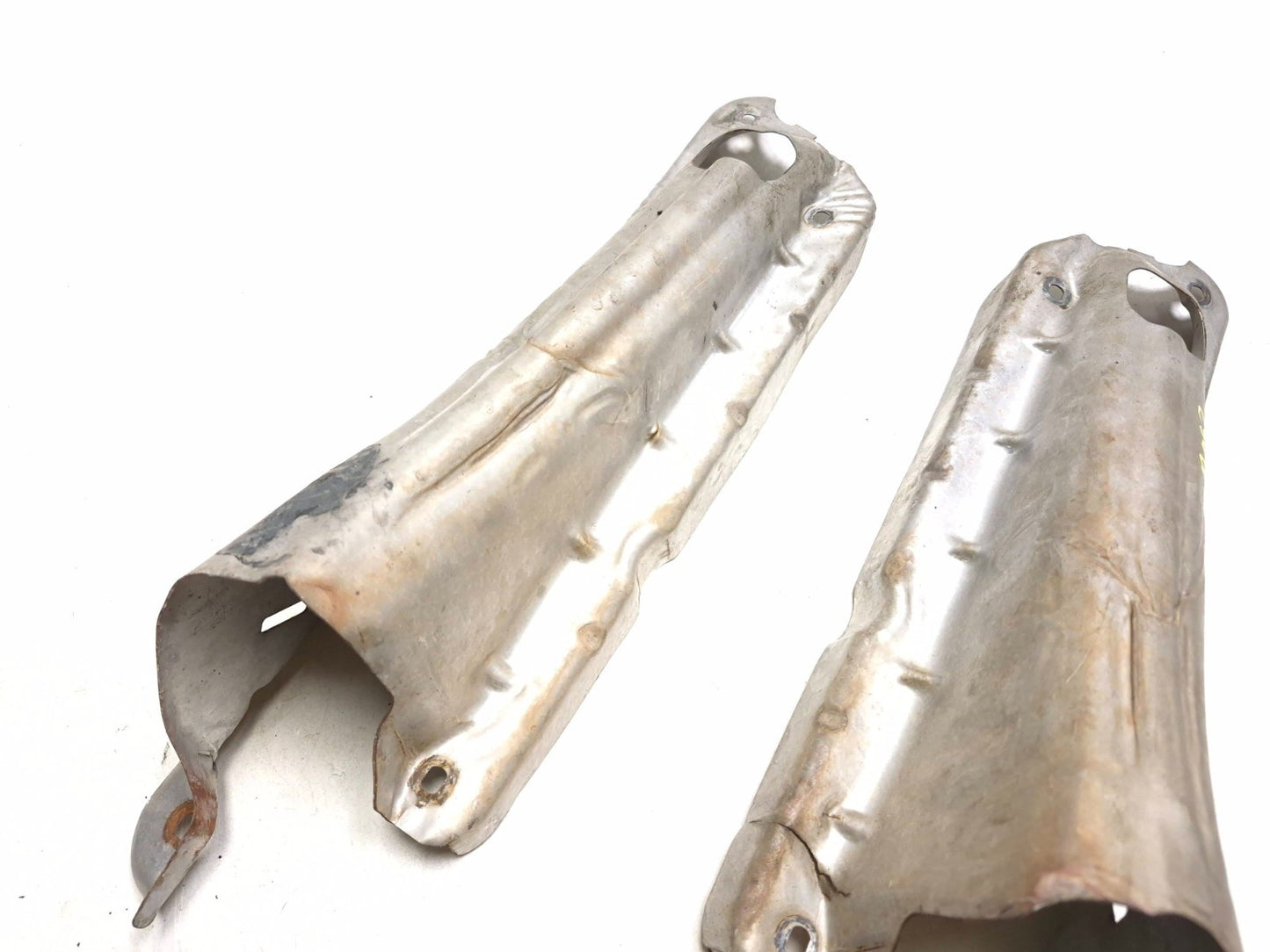 2020 Dodge Challenger 5.7l Exhaust Manifold Shield Pair OEM
