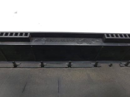 09-14 Hyundai Genesis Rear Quarter Pressure Vent Grille Pair OEM Sedan