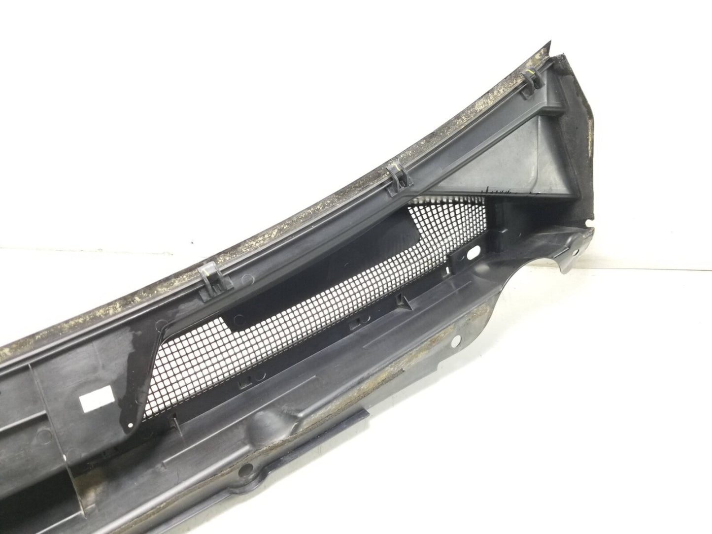 2010 - 2016 Cadillac SRX Front Windshield Wiper Cowl Trim OEM