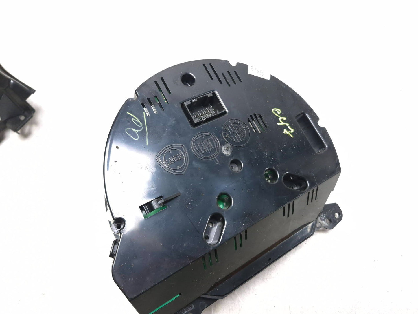2013 Fiat 500 Turbo Speedometer Instrument Cluster Gauge W/ Frame Trim Cover OEM