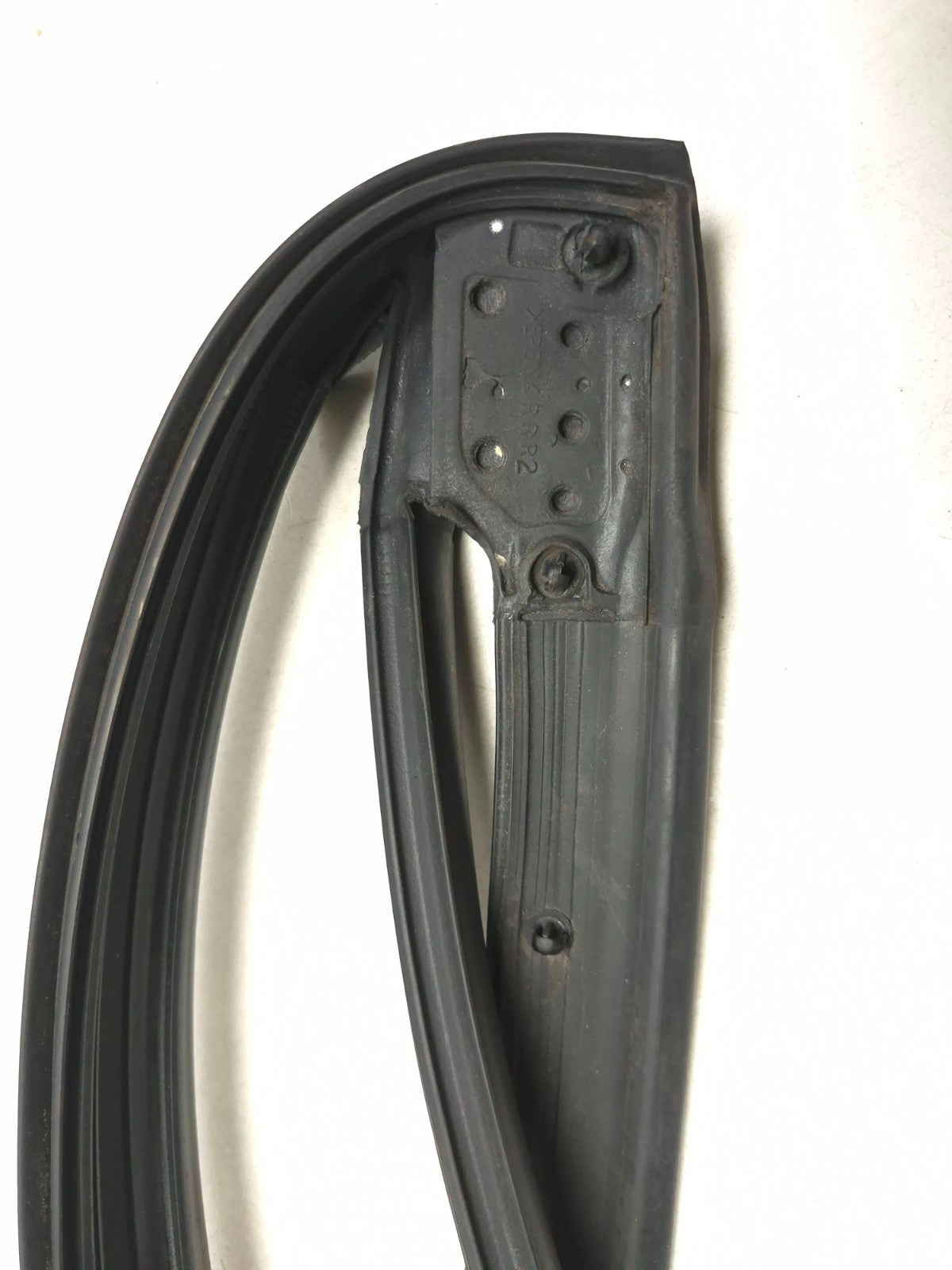 2018 Hyundai Sonata Rear Door Weatherstrip Seal Passenger Side Right 3pcs OEM