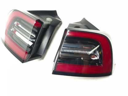 2018 Tesla Model 3 Rear Outer Tail Light Left & Right 1077398-90-e OEM